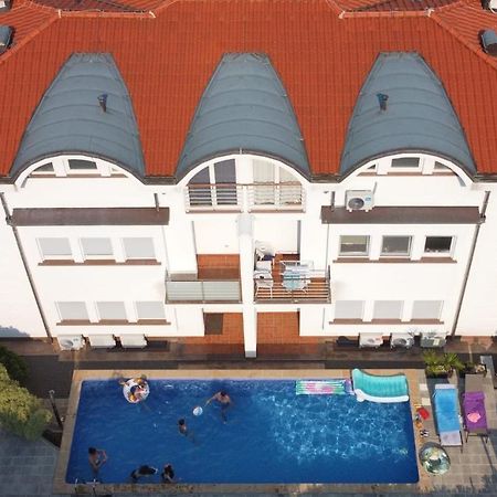 Sea View Apartment In Icici Exterior photo