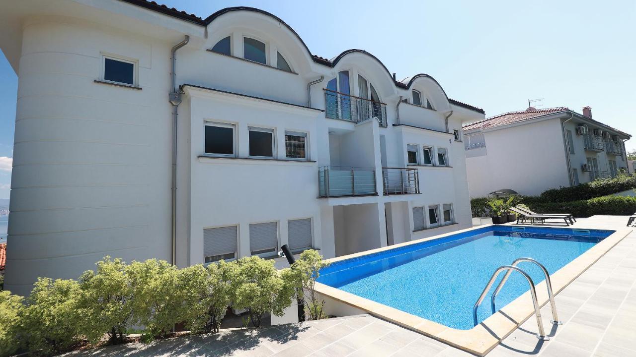 Sea View Apartment In Icici Exterior photo