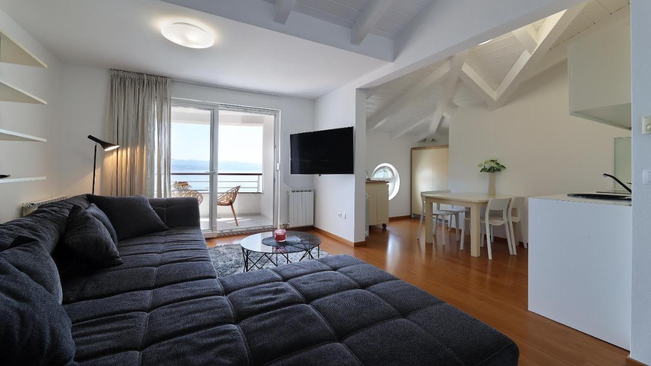 Sea View Apartment In Icici Exterior photo